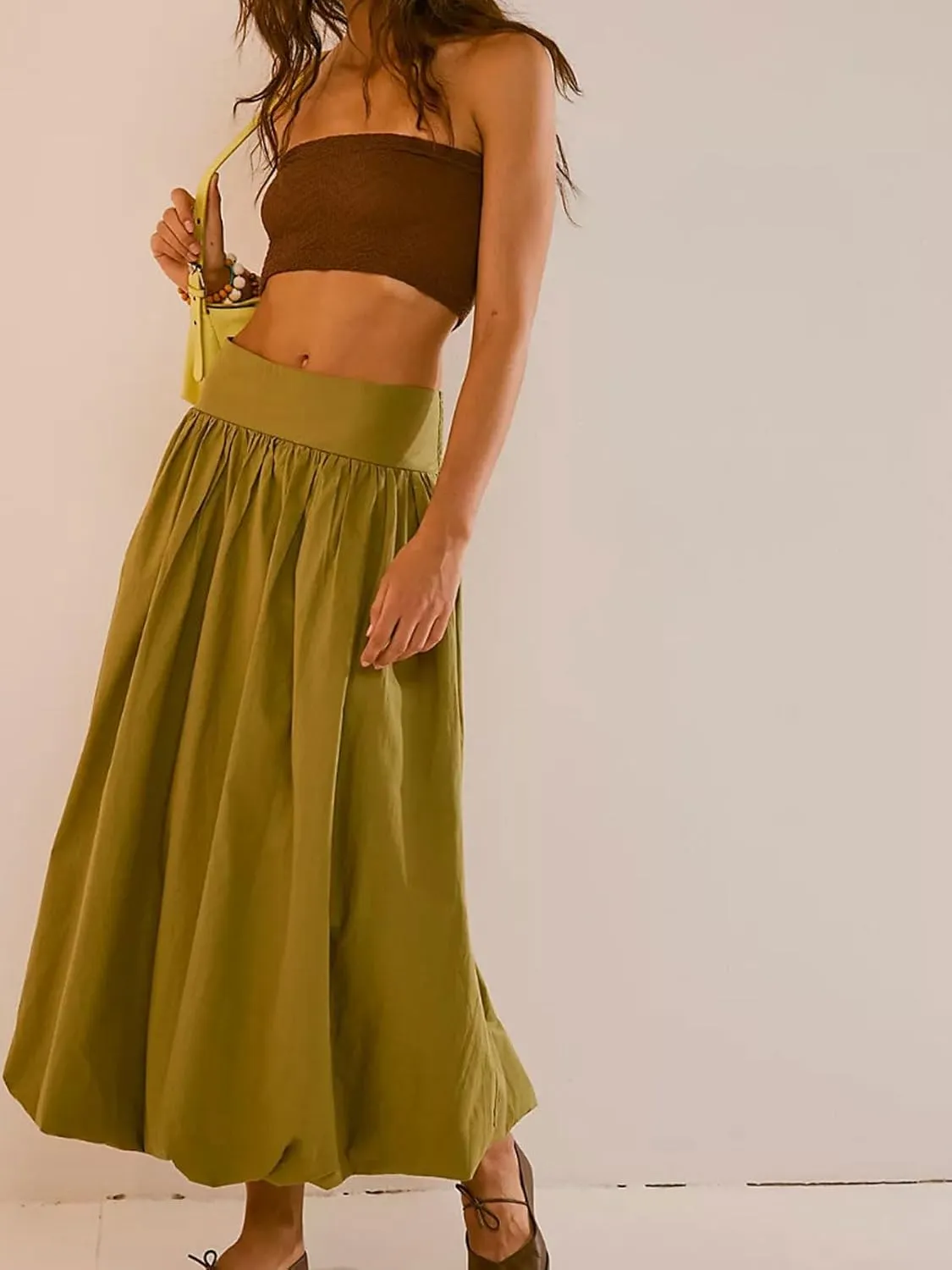 CHARTOU Flowy Long Bubble Skirts for Women Boho Cargo Balloon Skirt Elastic Waist Ruffle Pleated Midi Skirt