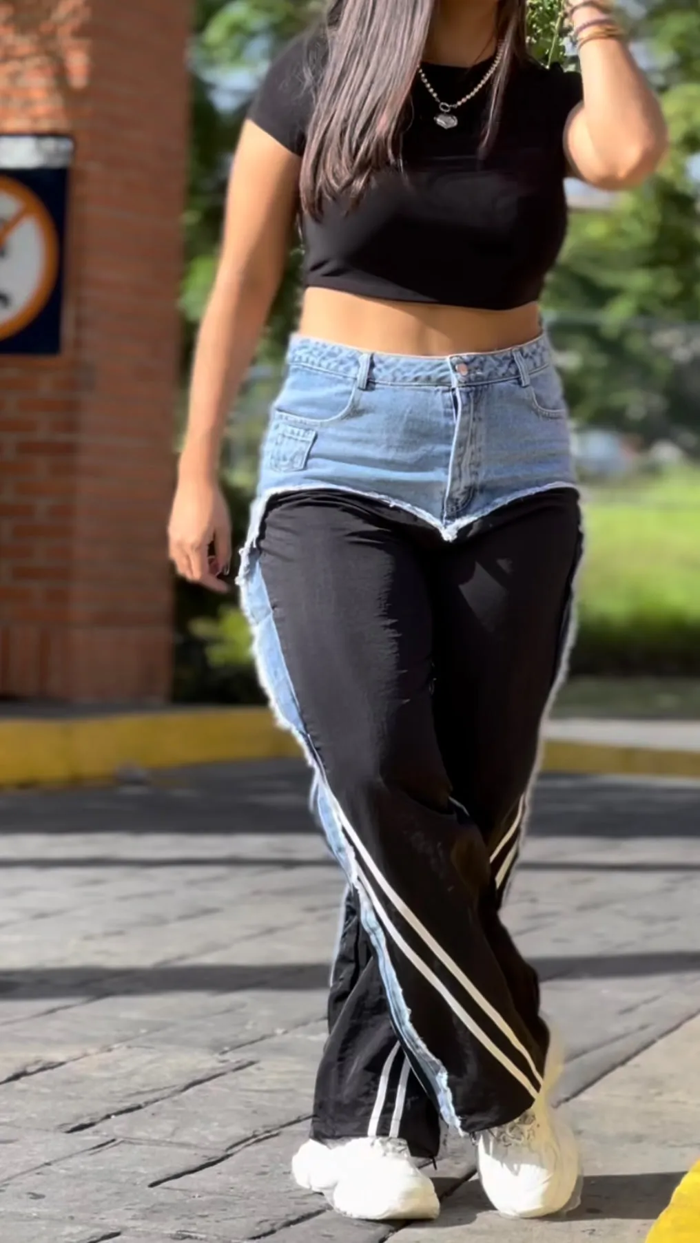 Denim with side lines - New 