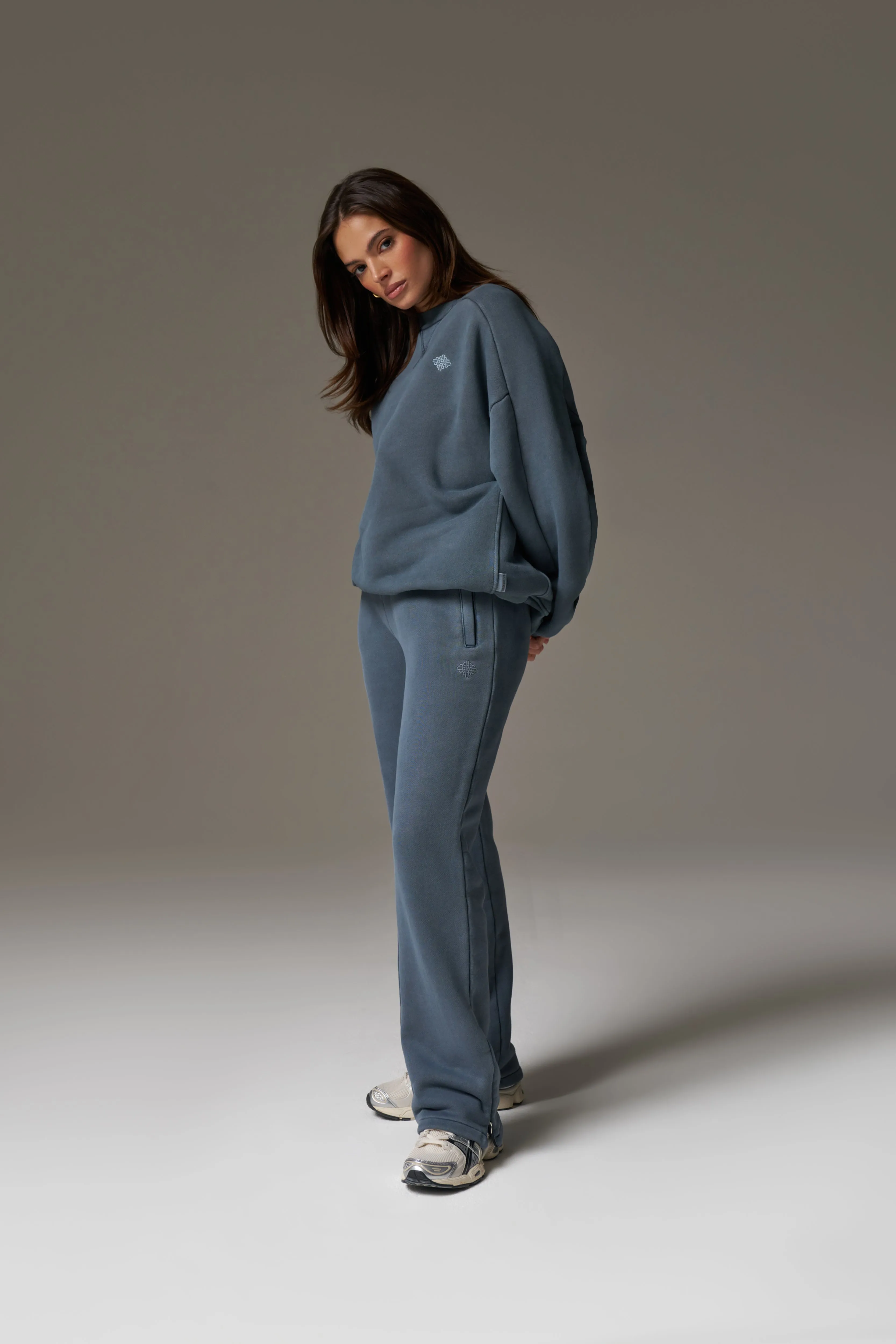 LAUNDERED CLASSICS STRAIGHT LEG JOGGERS - PETROL BLUE