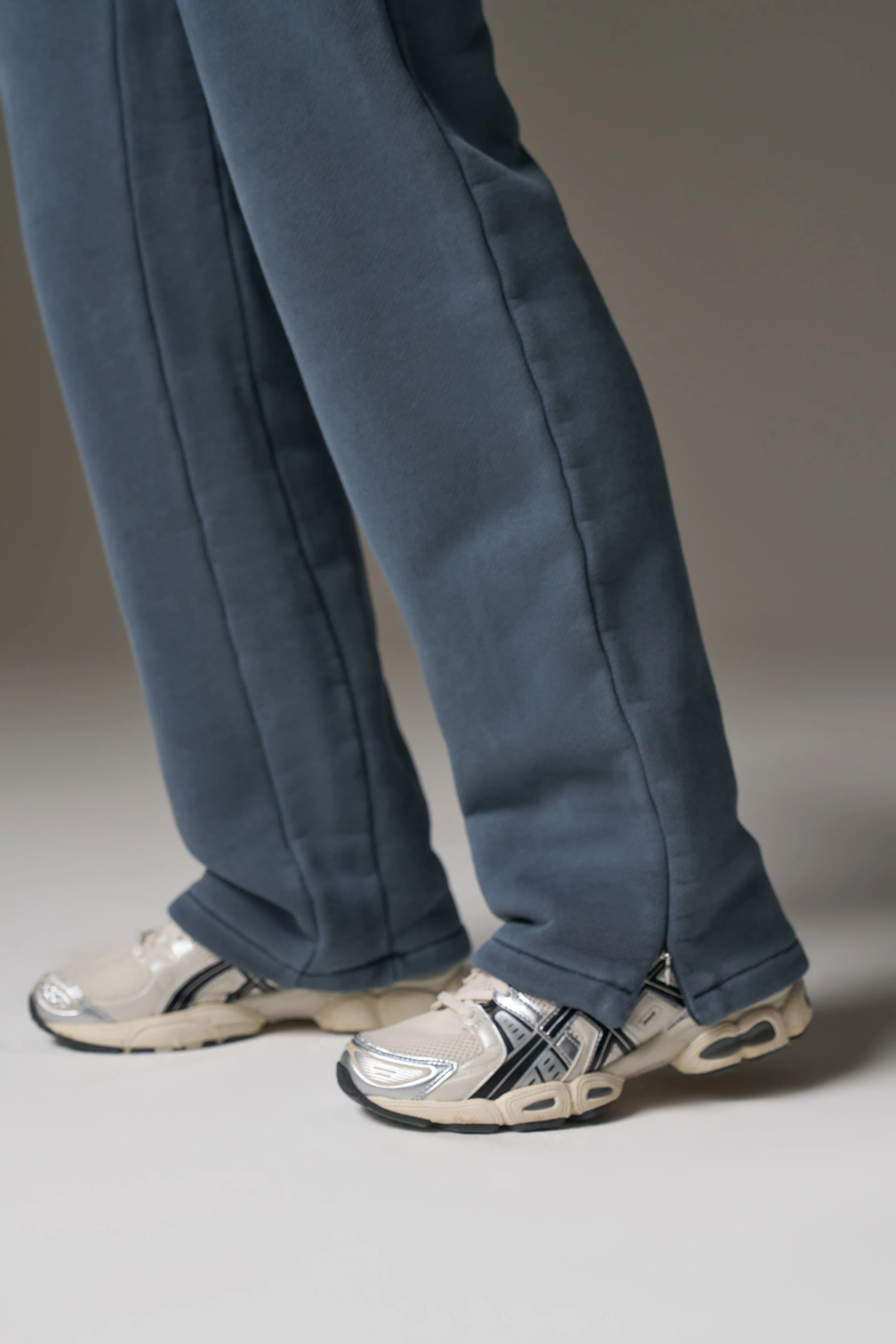 LAUNDERED CLASSICS STRAIGHT LEG JOGGERS - PETROL BLUE