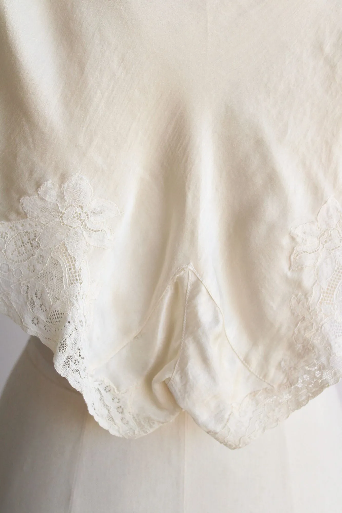 Vintage 1930s 1940s Tap Pant in Winter White Silk