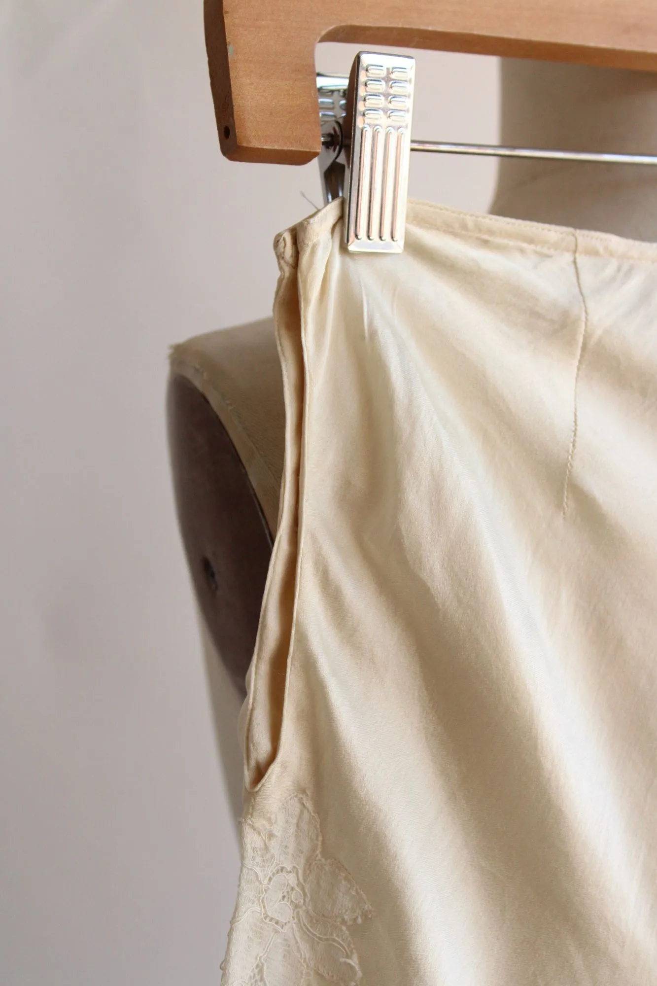 Vintage 1930s 1940s Tap Pant in Winter White Silk
